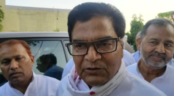 निजी कार्यक्रम में पहुँचे सपा महासचिव प्रो रामगोपाल यादव,